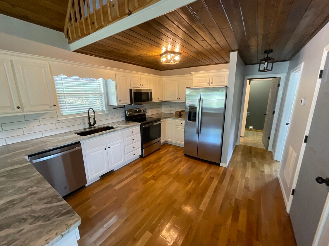 Foto principal - 338 Brookhaven Dr