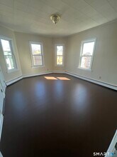 Building Photo - 314 High St