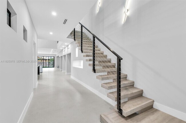 Foto del edificio - 808-810 SW 9th St