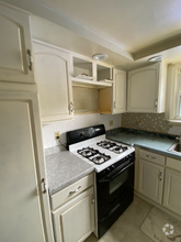 Building Photo - 8111 Bull Creek Rd