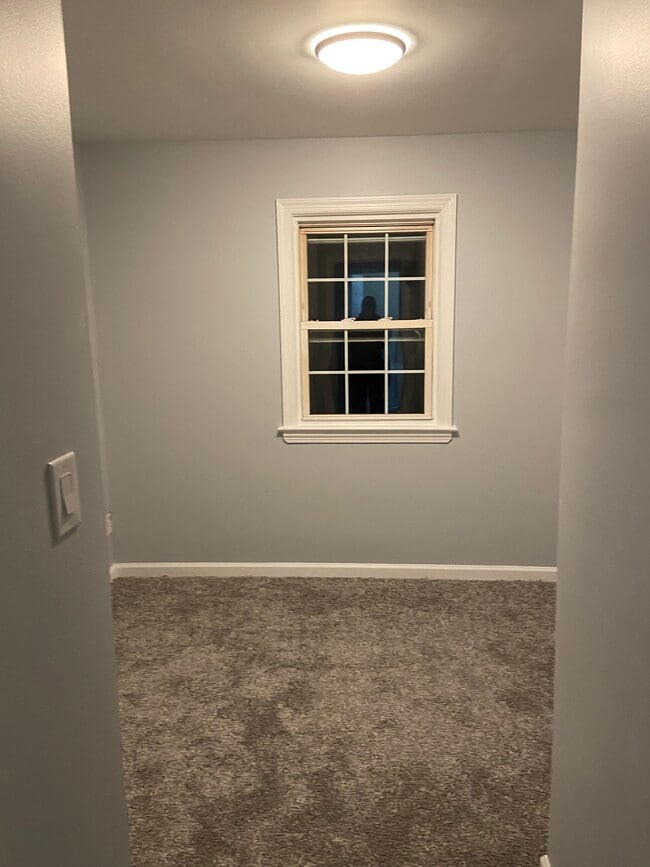 Building Photo - 5712 Linda Ln