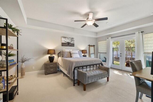 Building Photo - 8421 Oak Leaf Point Dr