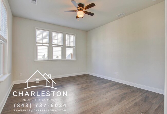 Foto del edificio - 612 Heartwood Ln