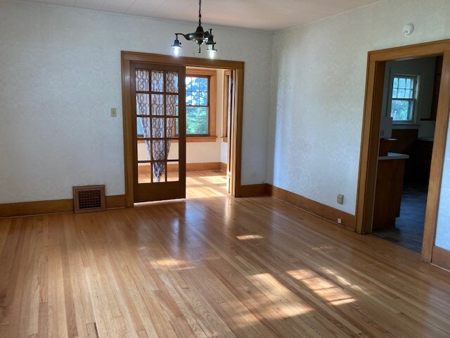 Building Photo - 1445 Dove Hill Ave