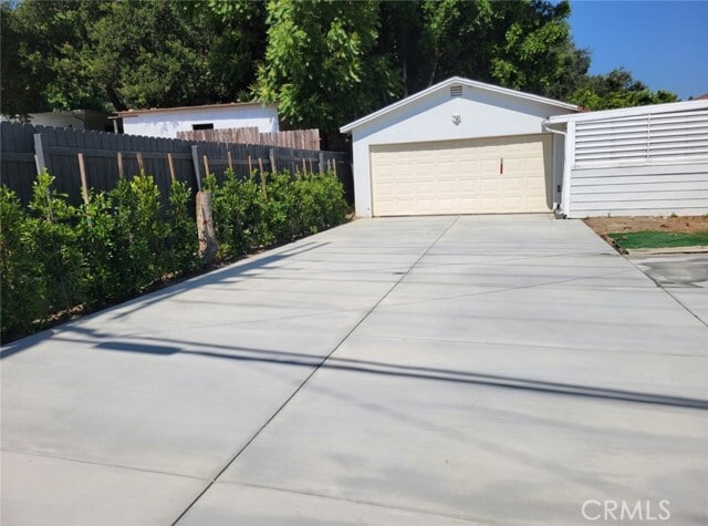 Building Photo - 10653 Oro Vista Ave