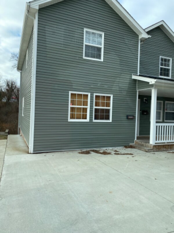 Primary Photo - 2923 Franklin St