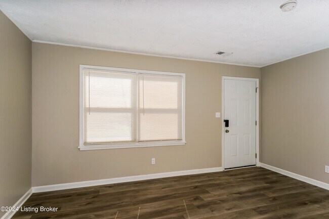 Building Photo - 348 N 42nd St