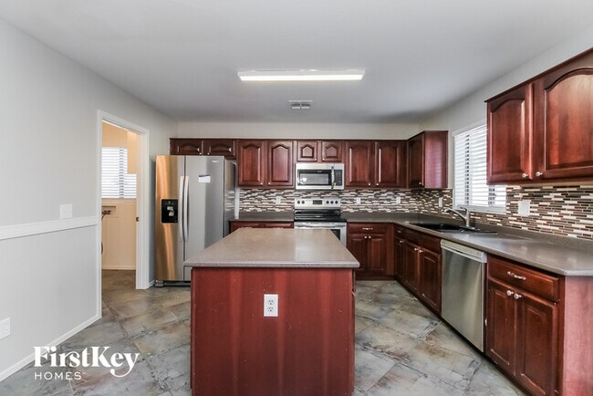 Building Photo - 1210 W Desert Basin Dr