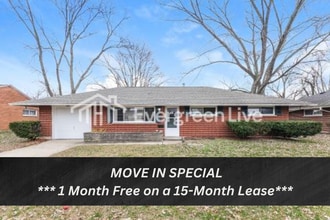 Building Photo - 4760 Rolling St