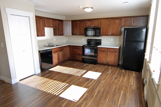 Building Photo - 623 S Wolcott St