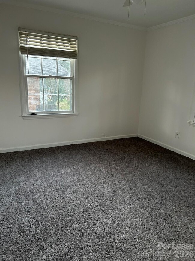 Foto del edificio - 815 W Mauney Ave