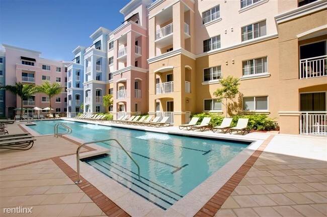 Building Photo - 6610 SW 57th Ave