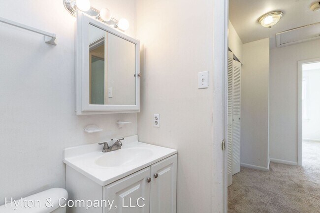 Building Photo - 3 br, 1.5 bath House - 3614 Meadowdale Blvd