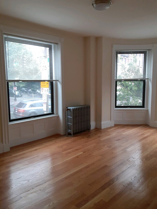 Foto del edificio - 504 Beacon St