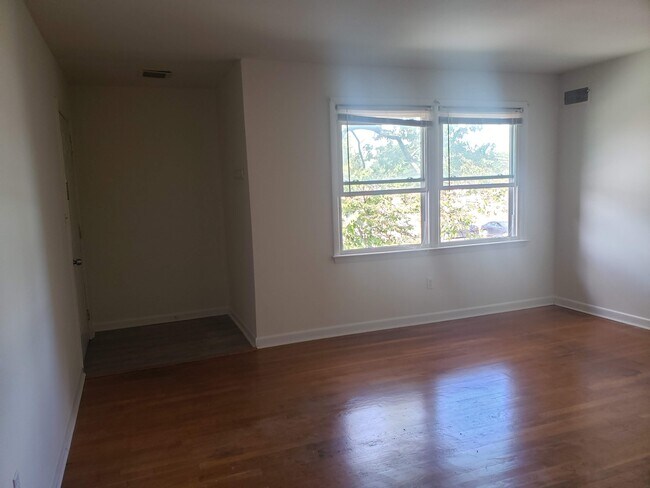 Foto del edificio - 1140 Shuford Ave