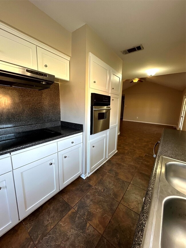 Foto del edificio - 1520 Highland Dr
