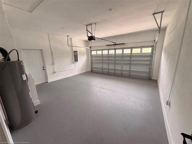 Building Photo - 878 Durmon Ave