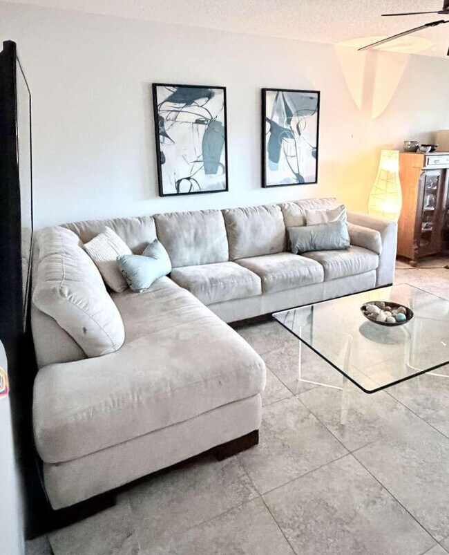 Building Photo - 433 Durham O