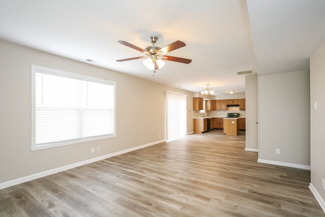 Foto del edificio - 8538 Baypointe Dr