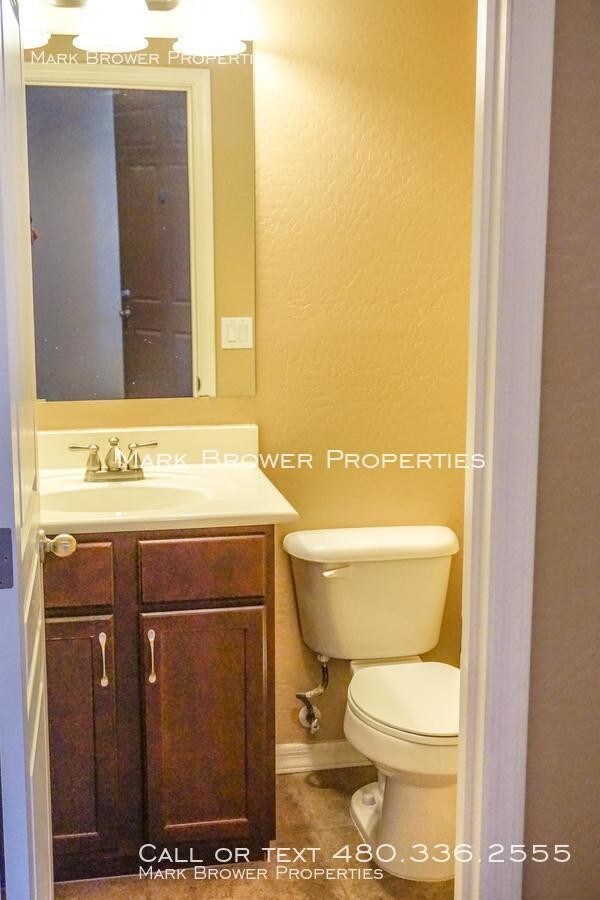 Building Photo - 4177 E Woodside Ct