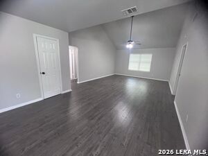 Foto del edificio - 2244 Eastman Ave