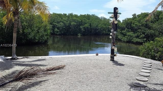 Foto del edificio - 137 Snapper Creek Dr