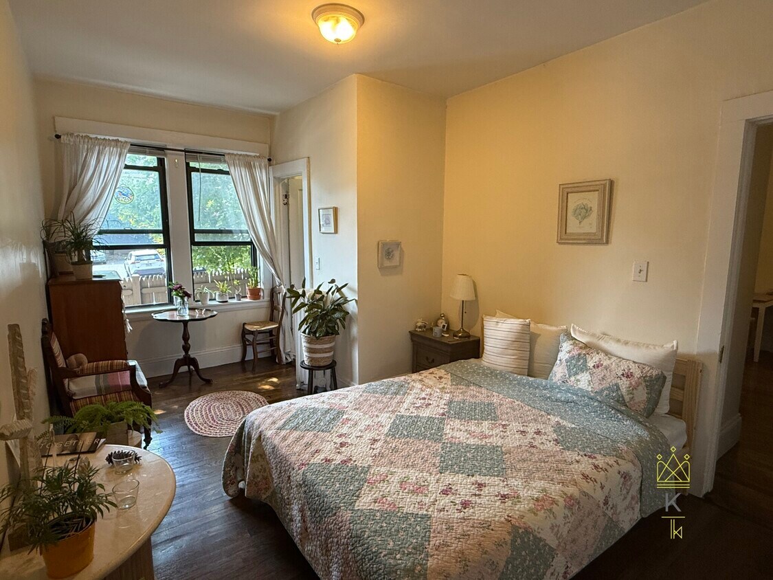 Foto principal - 120 Babcock St