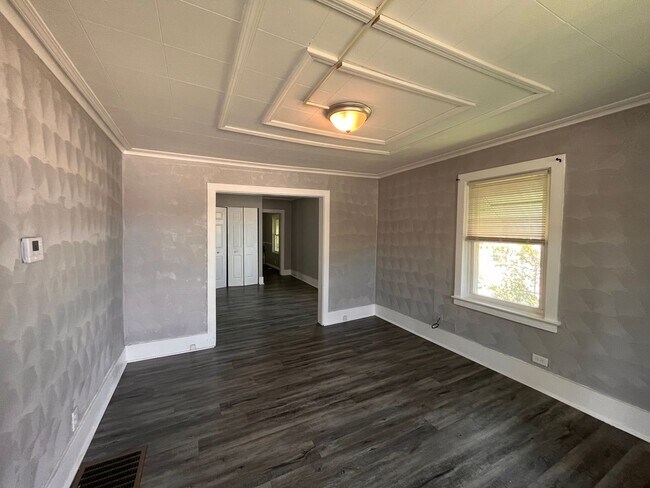 Foto del edificio - 2 bedroom 1 bath home in Rock Island