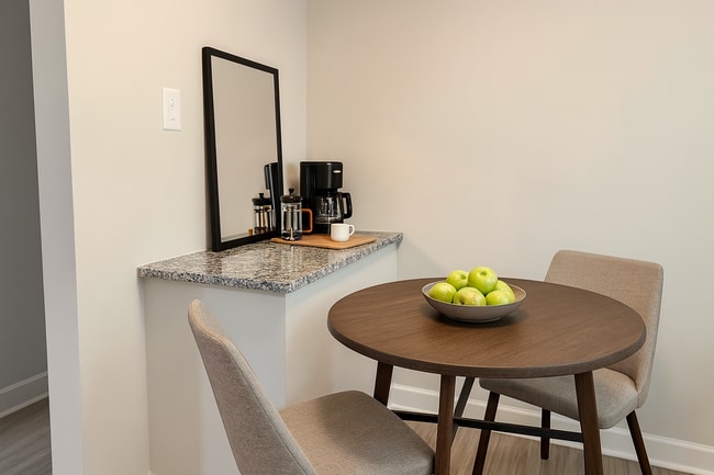 Building Photo - 9304 Legranger Rd