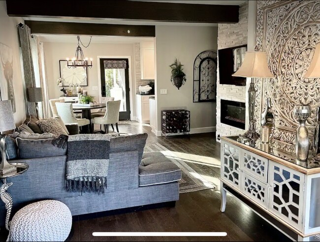 Foto del edificio - 300 Grace Ln