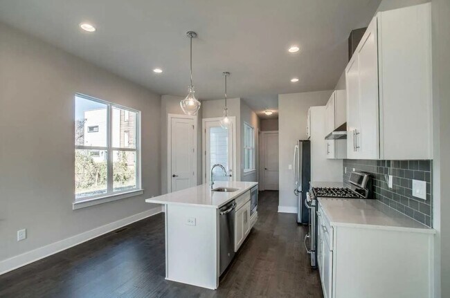 Foto del edificio - 1052 2nd Ave S