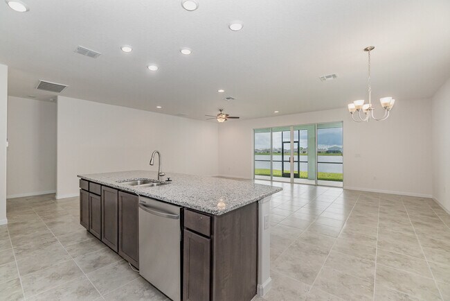 Building Photo - 546 Kylar Dr