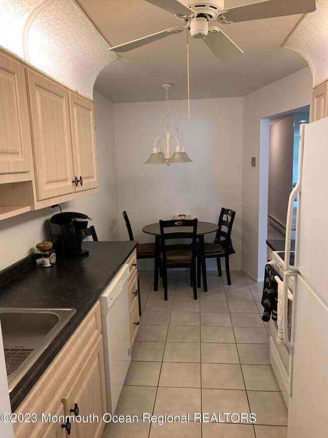 125 Amberly Dr, Manalapan Township, NJ 07726 House Rental in