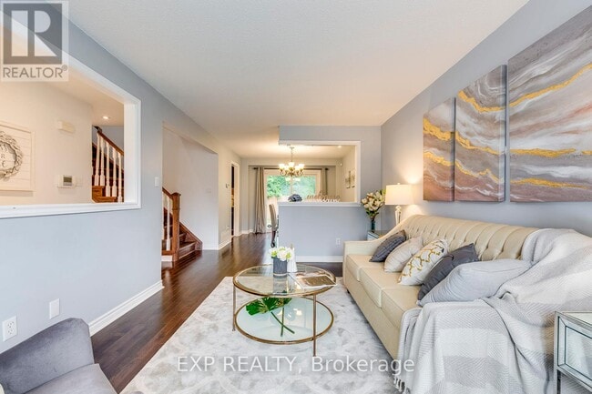 Building Photo - 102 Orsett St