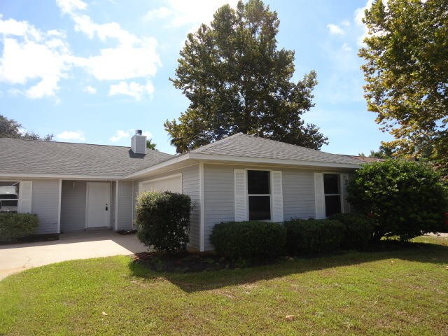 Primary Photo - 404 Spanish Moss Trail
