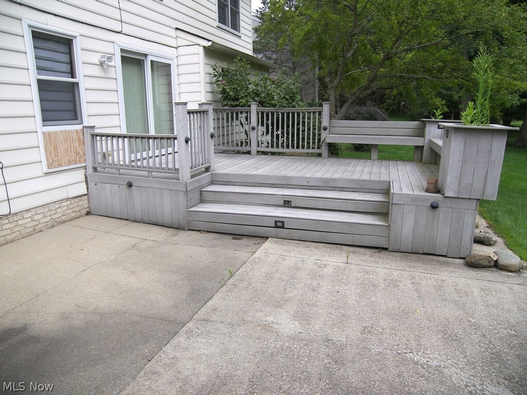 Building Photo - 32156 S Roundhead Dr