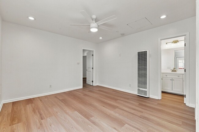 Building Photo - 136 Brightwood Ave