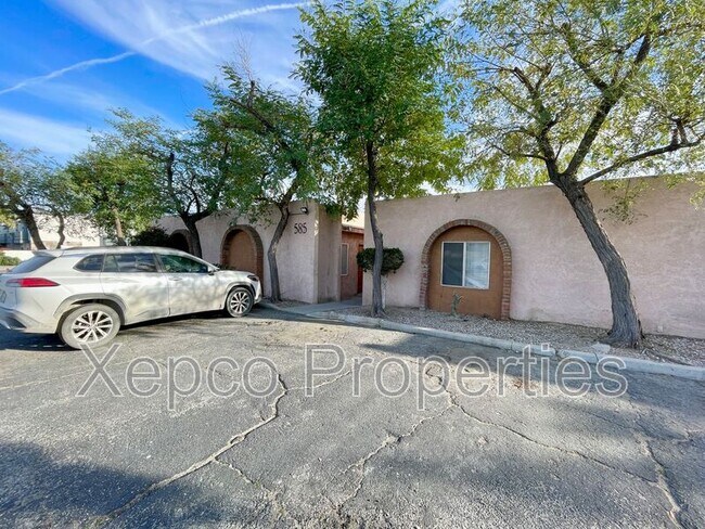 Foto del edificio - 585 E Cottonwood Rd