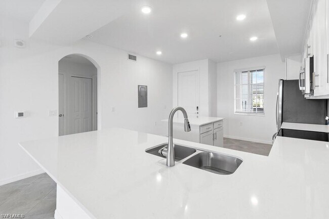 Foto del edificio - 5651 Double Eagle Cir