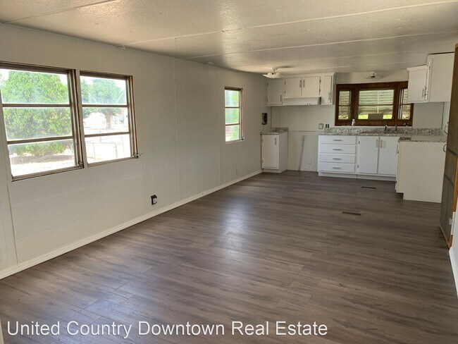 Foto del edificio - 2 br, 1 bath House - 320 S. James St