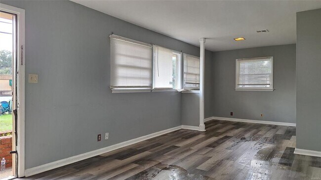 Foto del edificio - 3827 Harrison Rd