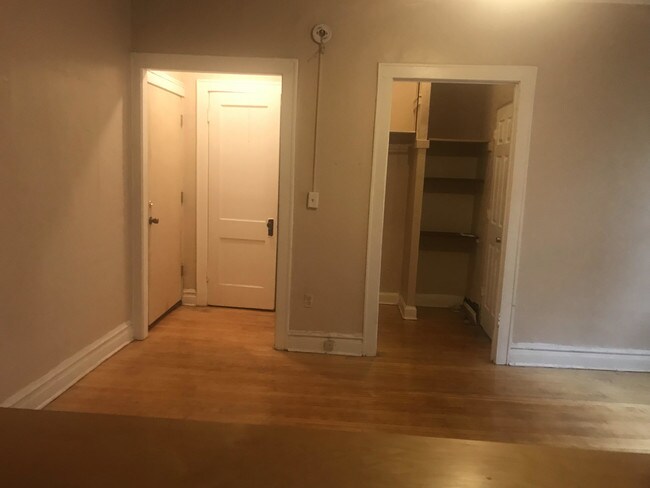 Building Photo - 3514 14th Ave S