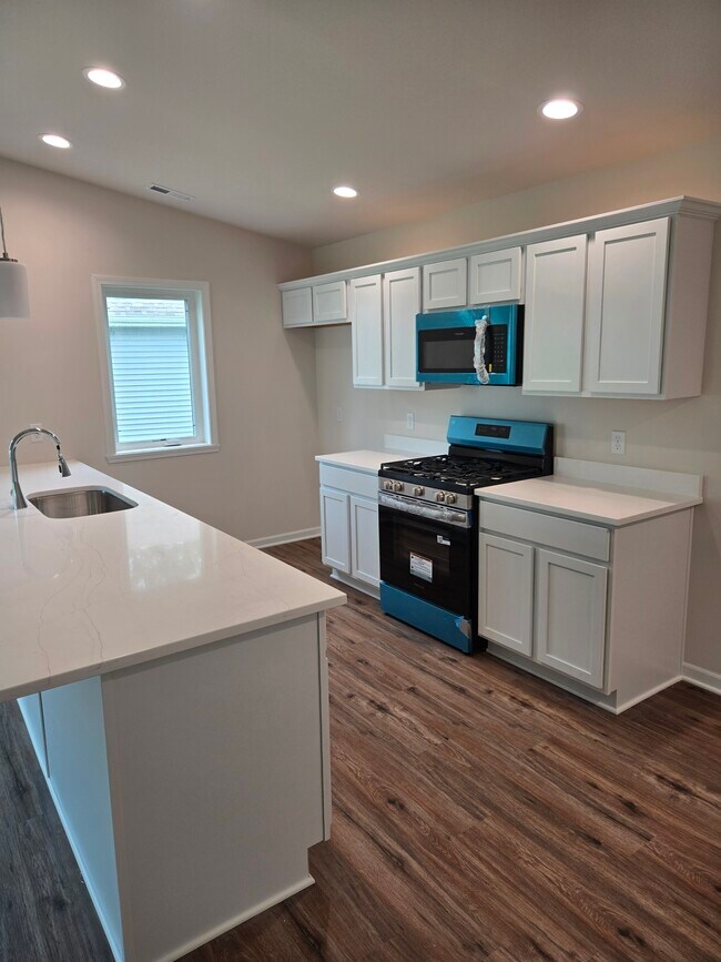 Cocina - 4422 Squaw Valley Dr