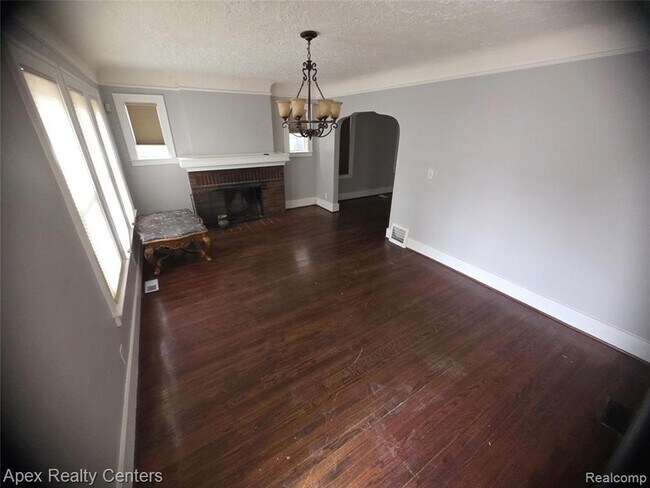 Foto del edificio - 6444 Coleman St