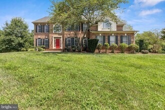 Building Photo - 26368 Strathaven Ct