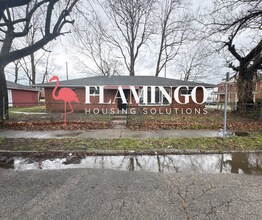 Building Photo - 305 Mercer Ave