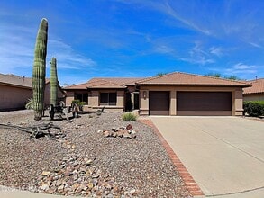 Building Photo - 995 N Western Sunset Dr