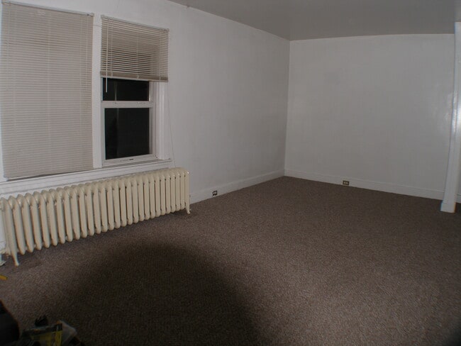 Building Photo - 2201 Pittock St