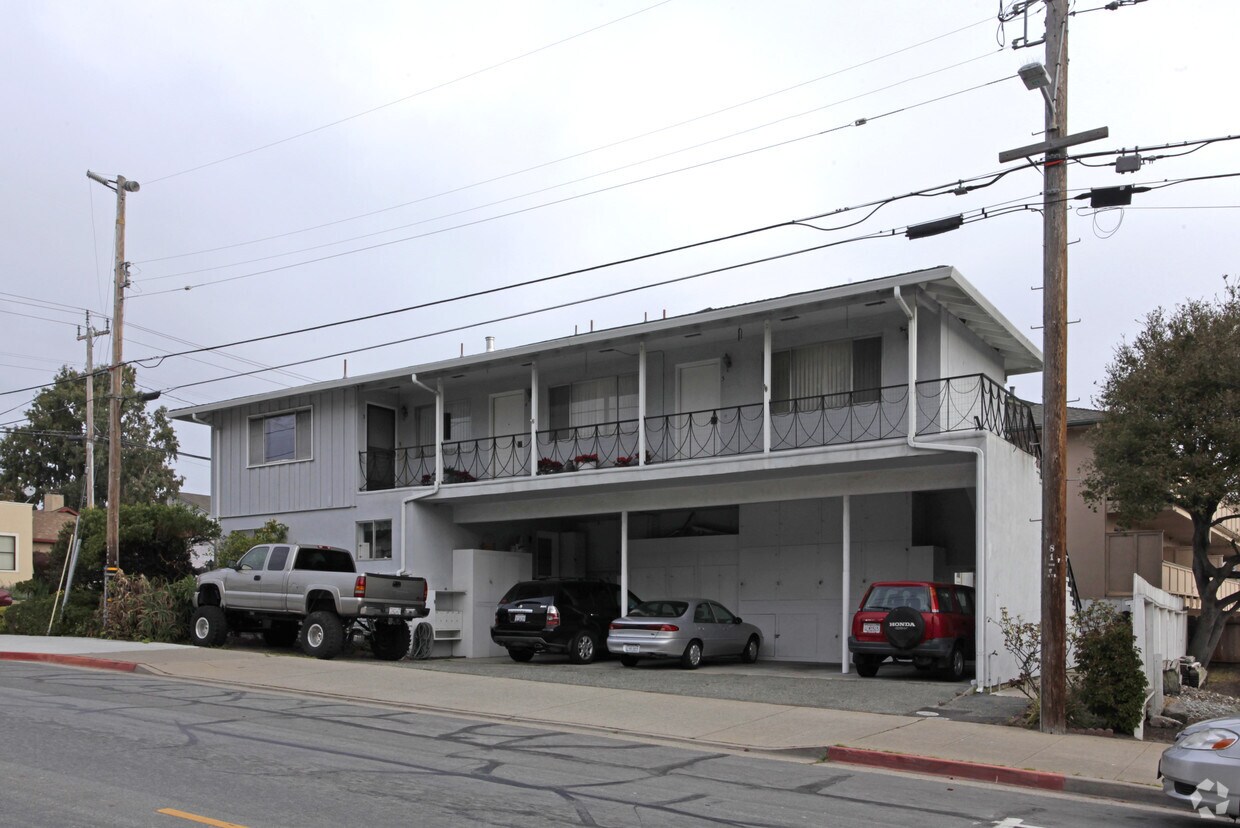 Building Photo - 329 Van Buren St