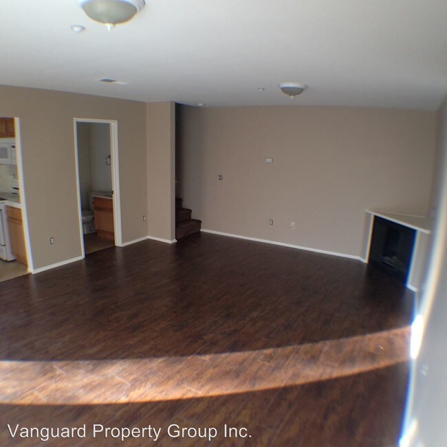 Building Photo - 260 S Laurel Ave